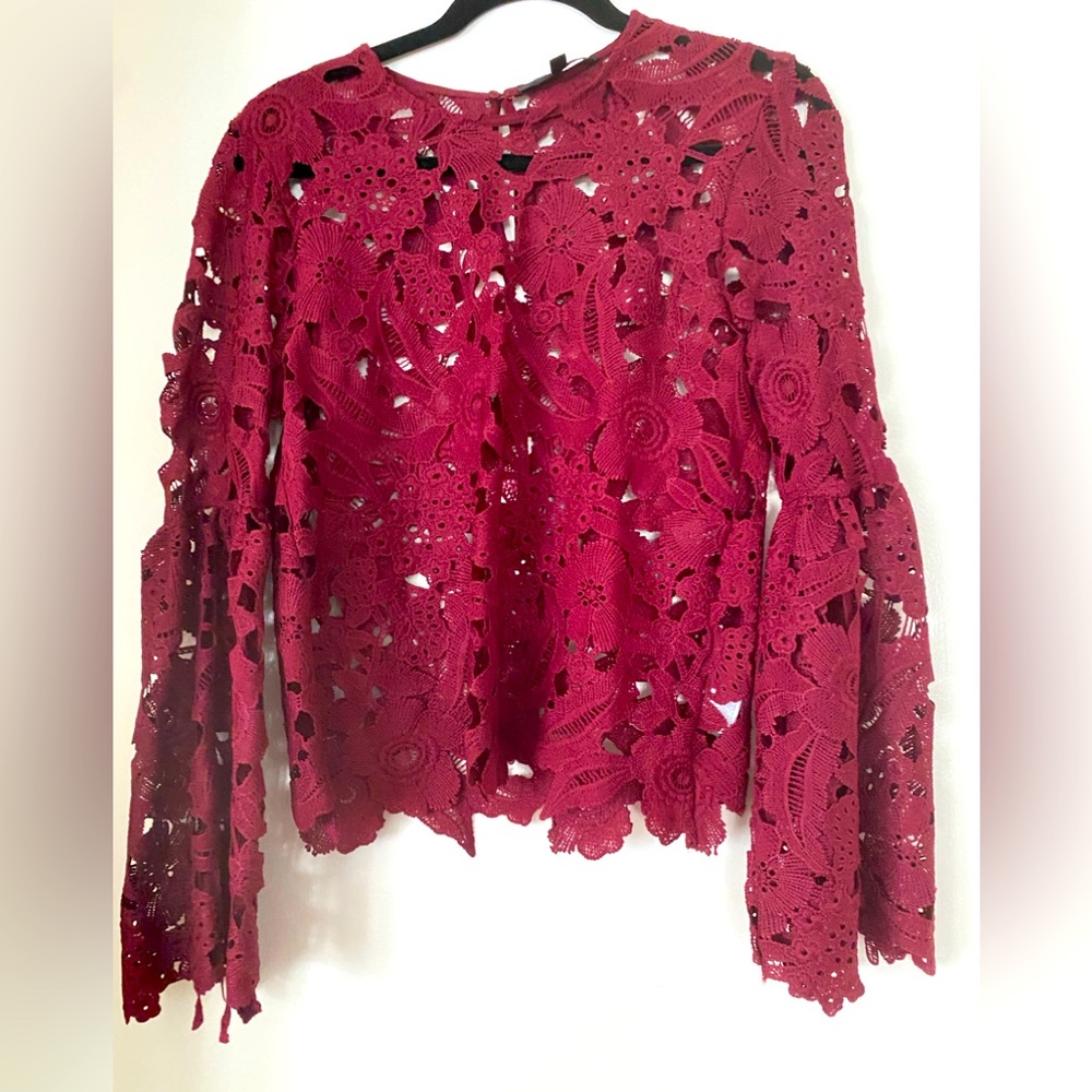 ROMEO & JULIET lace blouse